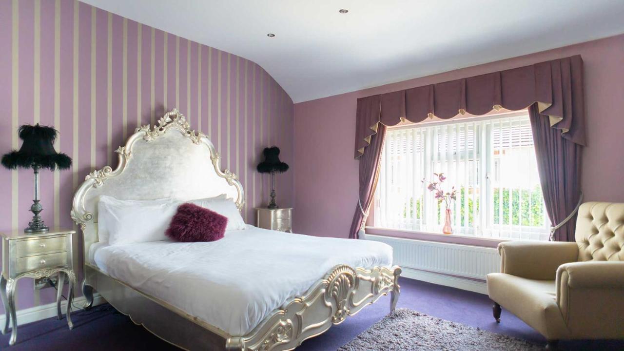 Hotel Рексъм Екстериор снимка